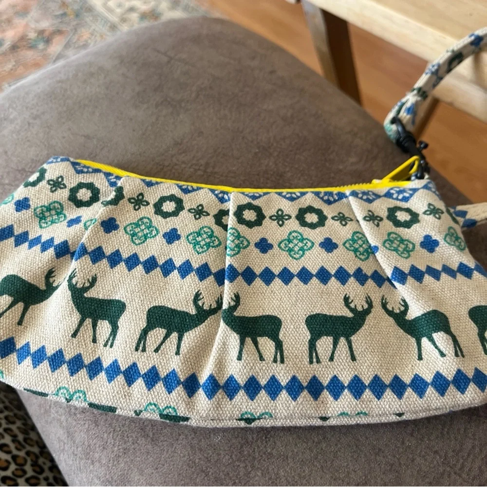 Kavu Blue and Green Patterned‎ Wristlet with Yellow Zipper